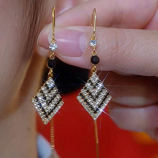 Unique design high-end thousand bird grid rhombus earrings, black and white zircon super flash long tassel earrings show face and thin woman