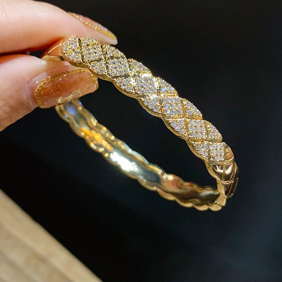 European and American retro zircon grid bracelet light luxury high-end niche bracelet fashion exquisite temperament versatile jewelry women