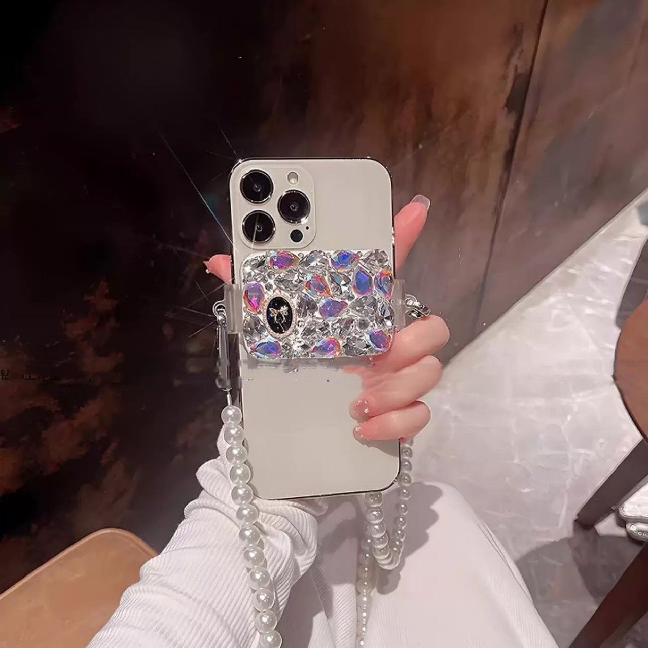 Diamond-encrusted mobile phone back clip Crossbody lanyard Adjustable length Mobile phone chain Lanyard clip Back clip Xiaoxiangfeng metal