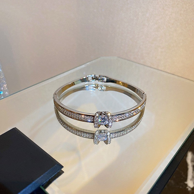 Titanium steel light luxury high-end sense micro-inlaid zircon stainless steel bracelet fashion temperament bracelet niche versatile jewelry wholesale