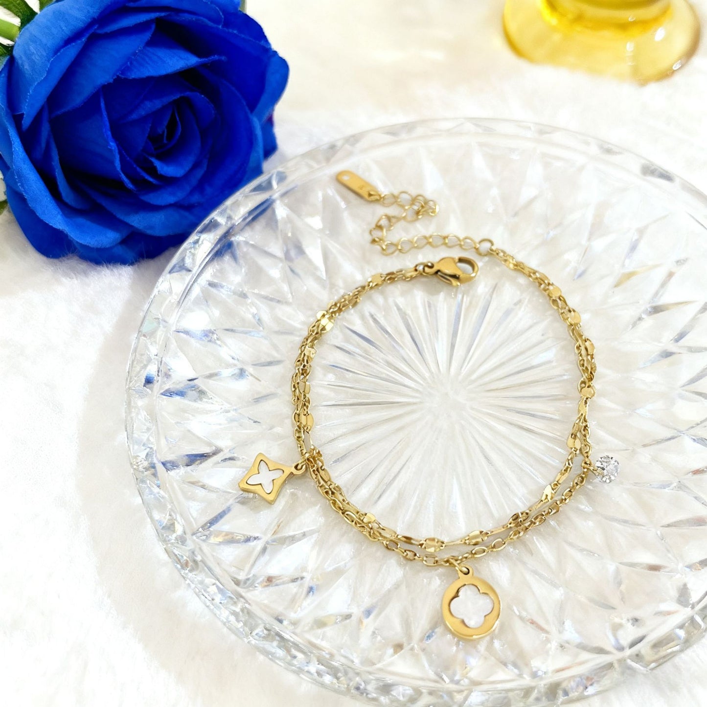 [Whole body titanium steel] Lucky grass double-layer stacked titanium steel bracelet simple niche design flowers do not fade jewelry