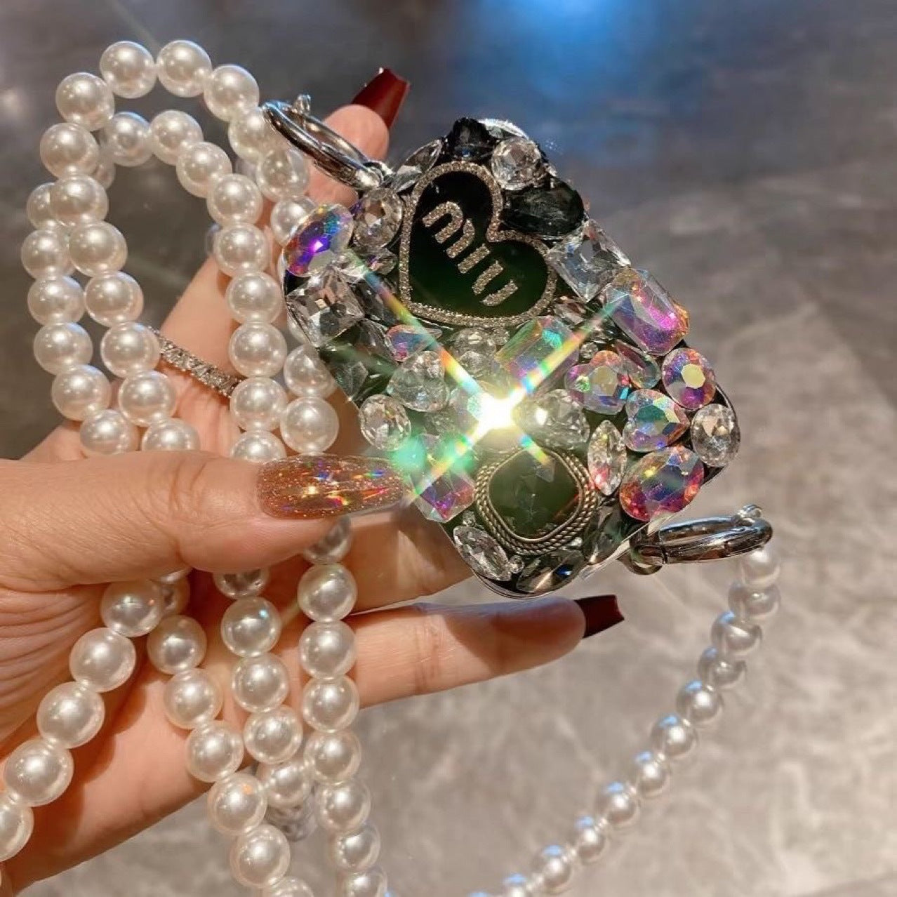 Diamond-encrusted mobile phone back clip Crossbody lanyard Adjustable length Mobile phone chain Lanyard clip Back clip Xiaoxiangfeng metal