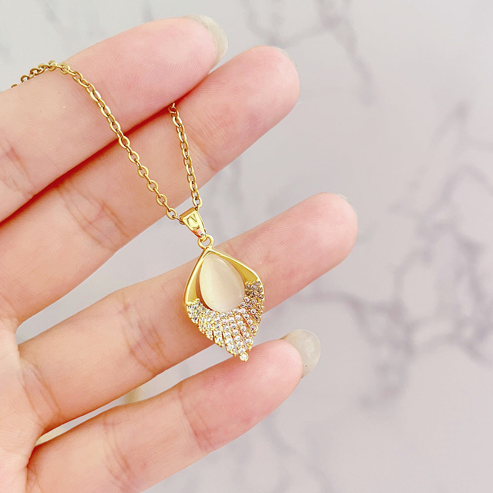 Gold micro-inlaid zircon leaf necklace 2024 new copper micro-inlaid water droplets opal Internet celebrity titanium steel o-chain