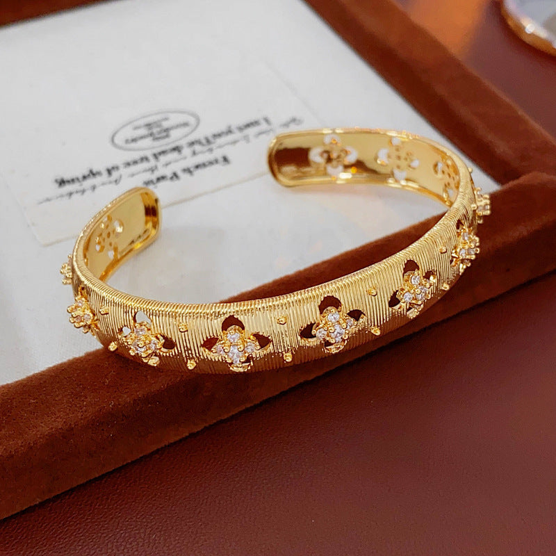 European and American retro zircon grid bracelet light luxury high-end niche bracelet fashion exquisite temperament versatile jewelry women