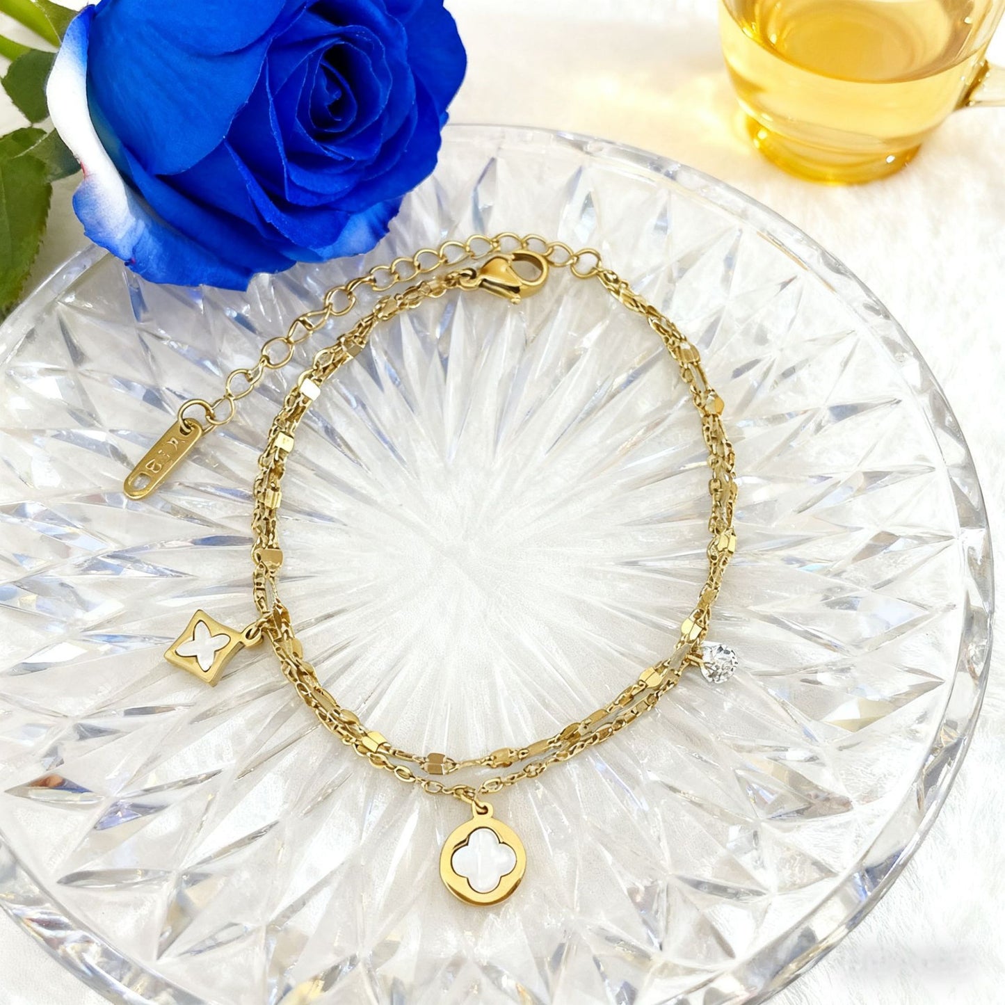 [Whole body titanium steel] Lucky grass double-layer stacked titanium steel bracelet simple niche design flowers do not fade jewelry
