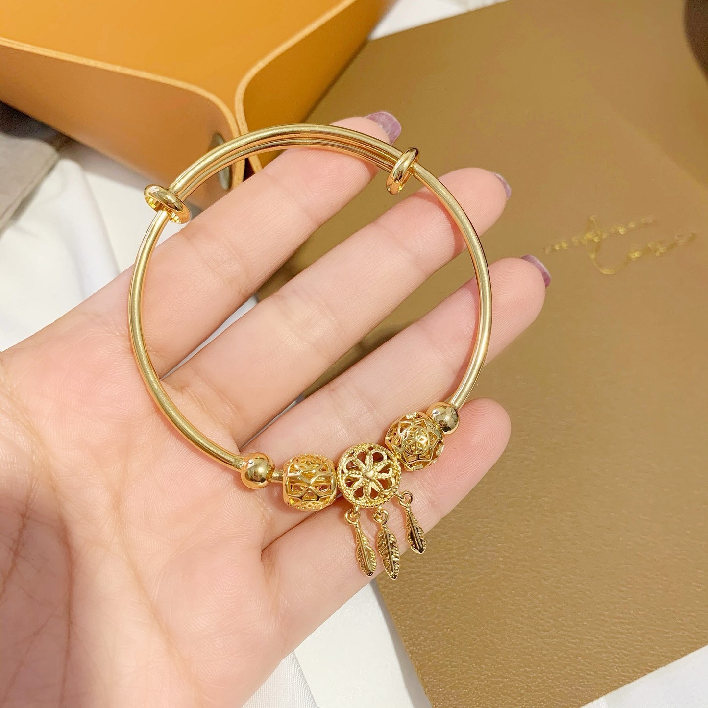 Douyin Xiaohongshu live broadcast Two Worlds Lotus Bracelet New Year's Gift Ancient Method Plated 18k Gold Bracelet Sand Gold Bracelet
