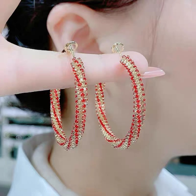 High-end circle black red full diamond gold circle earrings women's retro fashion spiral light luxury atmospheric ear jewelry