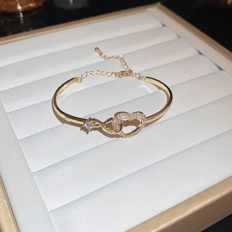 Diamond-encrusted titanium steel simple fashion bracelet European and American retro fashion temperament versatile bracelet light luxury high-end jewelry women