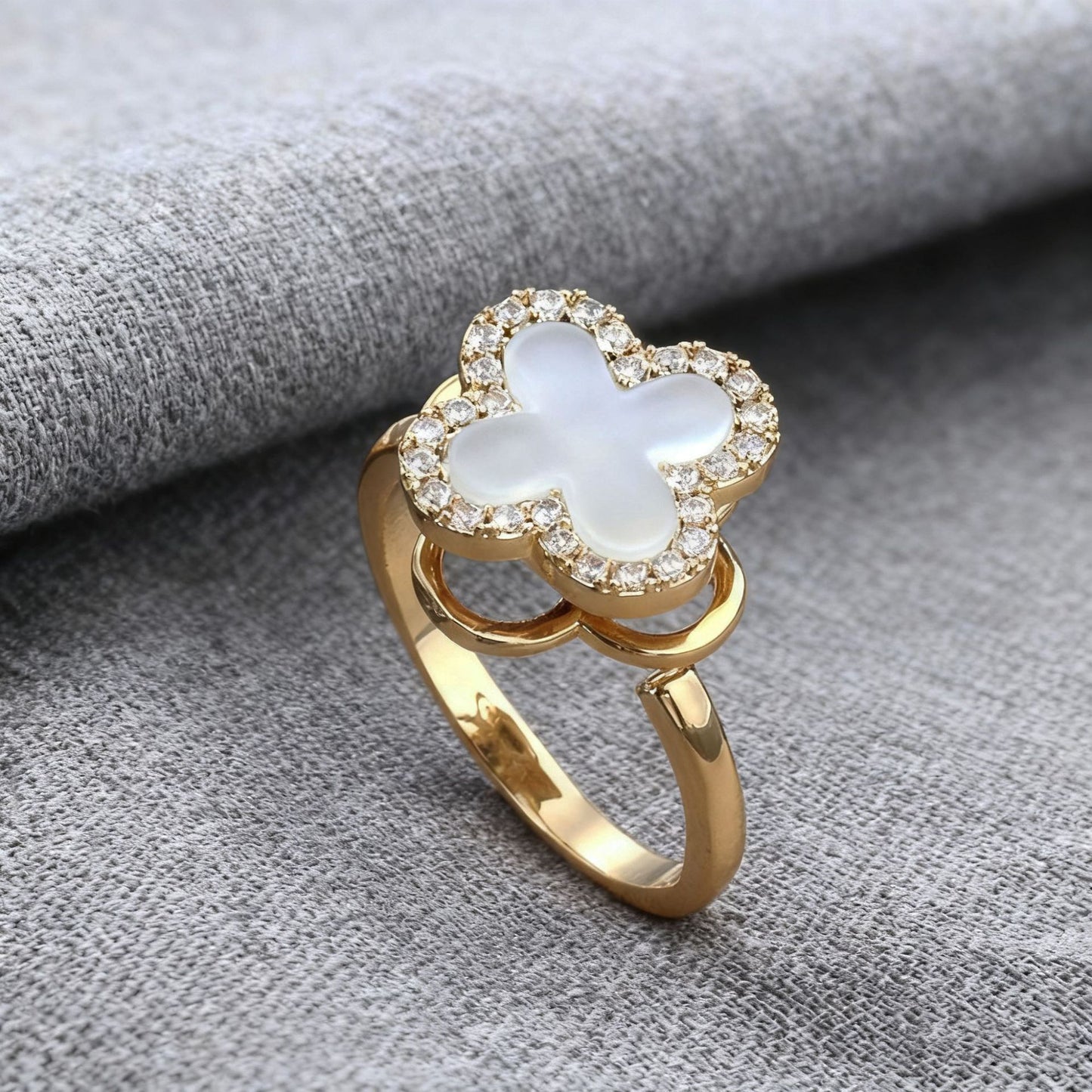 Full diamond rotating flower ring, four-leaf clover copper plated real gold ring, lucky grass guardian index finger ring opening adjustable