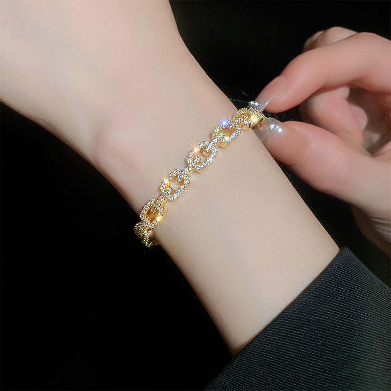 Diamond-encrusted titanium steel simple fashion bracelet European and American retro fashion temperament versatile bracelet light luxury high-end jewelry women