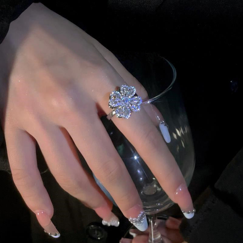Full diamond rotating flower ring, four-leaf clover copper plated real gold ring, lucky grass guardian index finger ring opening adjustable