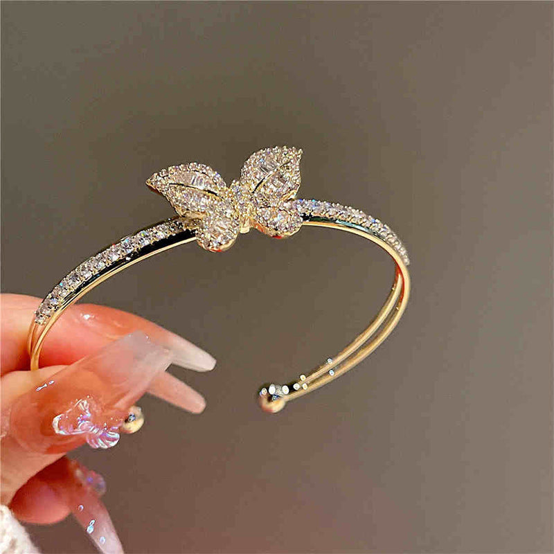 Diamond-encrusted titanium steel simple fashion bracelet European and American retro fashion temperament versatile bracelet light luxury high-end jewelry women