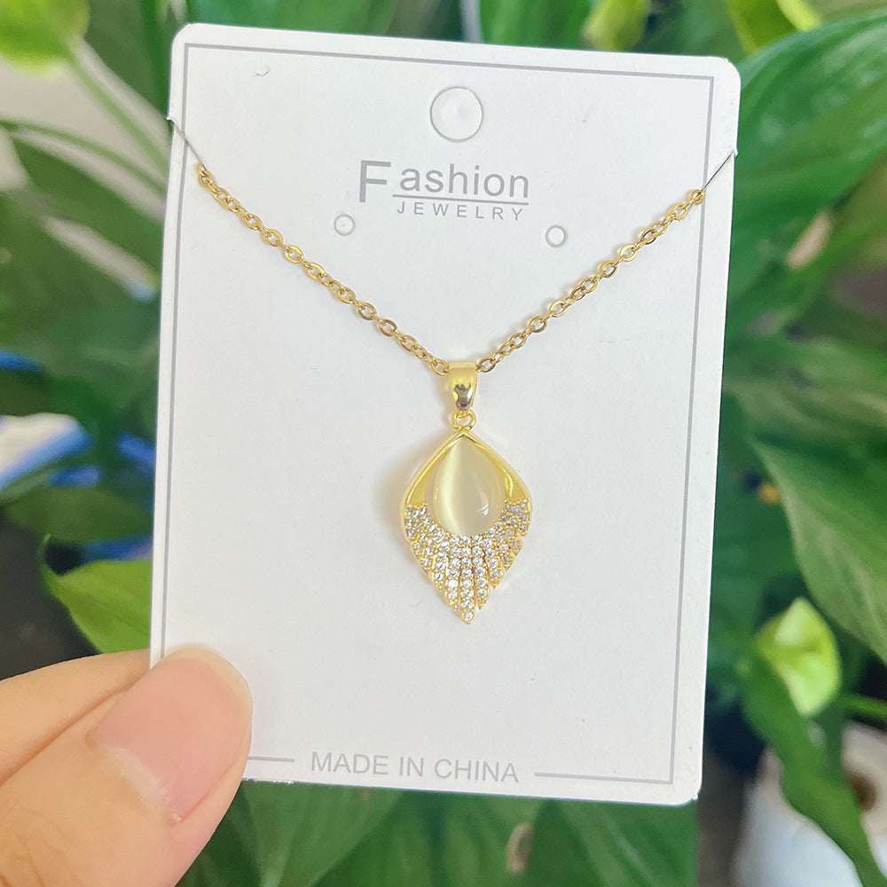 Gold micro-inlaid zircon leaf necklace 2024 new copper micro-inlaid water droplets opal Internet celebrity titanium steel o-chain