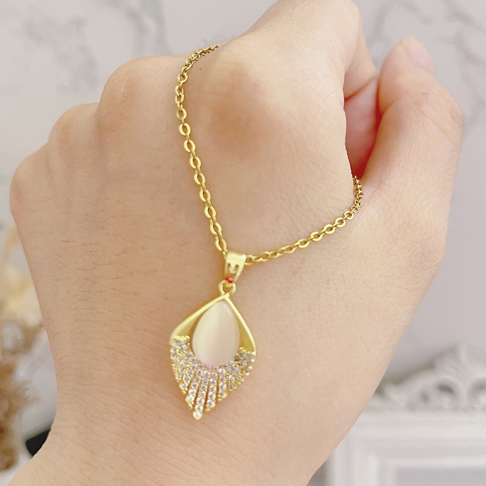 Gold micro-inlaid zircon leaf necklace 2024 new copper micro-inlaid water droplets opal Internet celebrity titanium steel o-chain