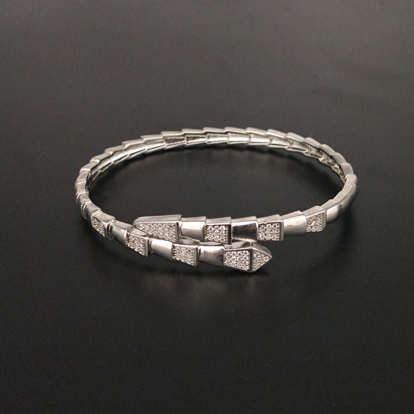 Snake full diamond bracelet women's high-end sense light luxury round simple high version jewelry light luxury niche exquisite copper gold-plated