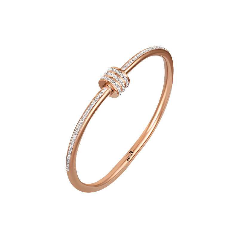 Diamond-encrusted titanium steel simple fashion bracelet European and American retro fashion temperament versatile bracelet light luxury high-end jewelry women
