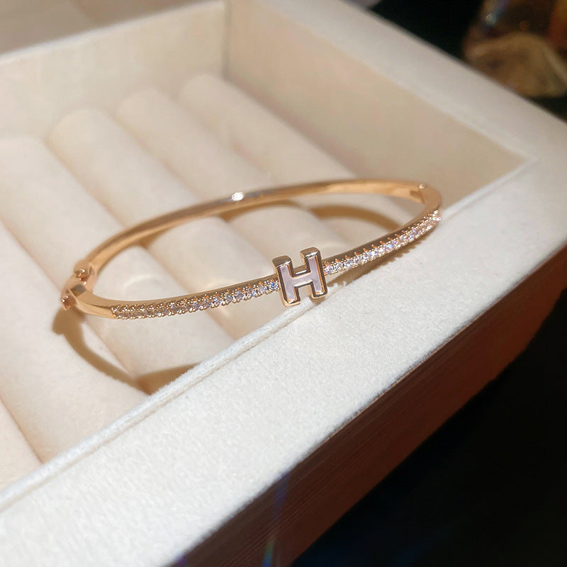 European and American retro zircon grid bracelet light luxury high-end niche bracelet fashion exquisite temperament versatile jewelry women