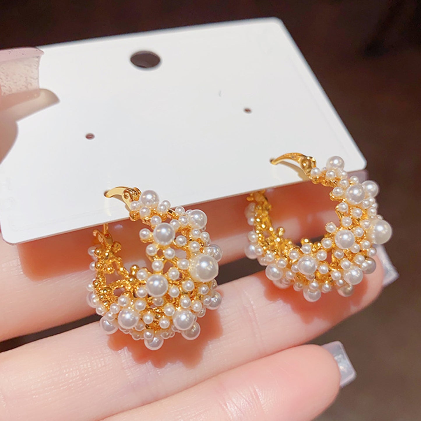 18K real gold electroplating fashion light luxury temperament pearl flower basket ear buckle women's niche design sense high-grade sweet earrings