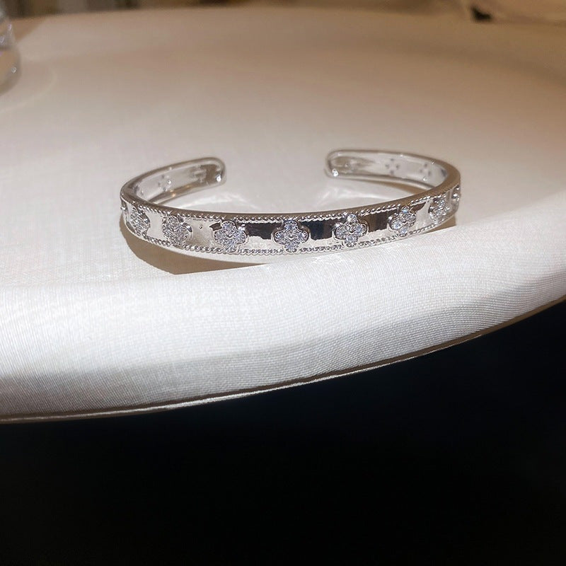 European and American retro zircon grid bracelet light luxury high-end niche bracelet fashion exquisite temperament versatile jewelry women