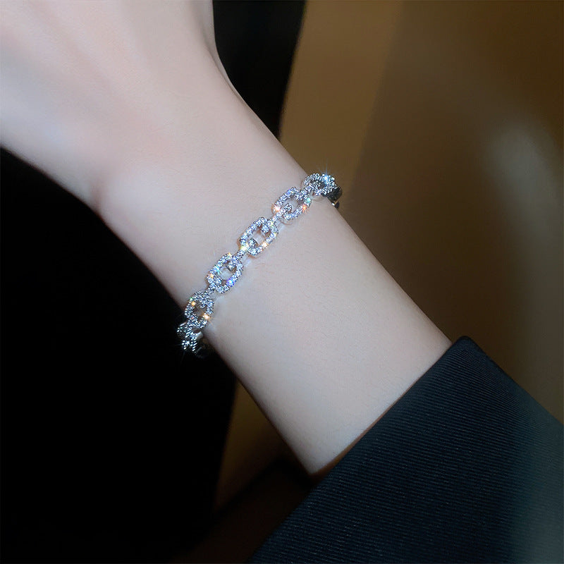 Diamond-encrusted titanium steel simple fashion bracelet European and American retro fashion temperament versatile bracelet light luxury high-end jewelry women